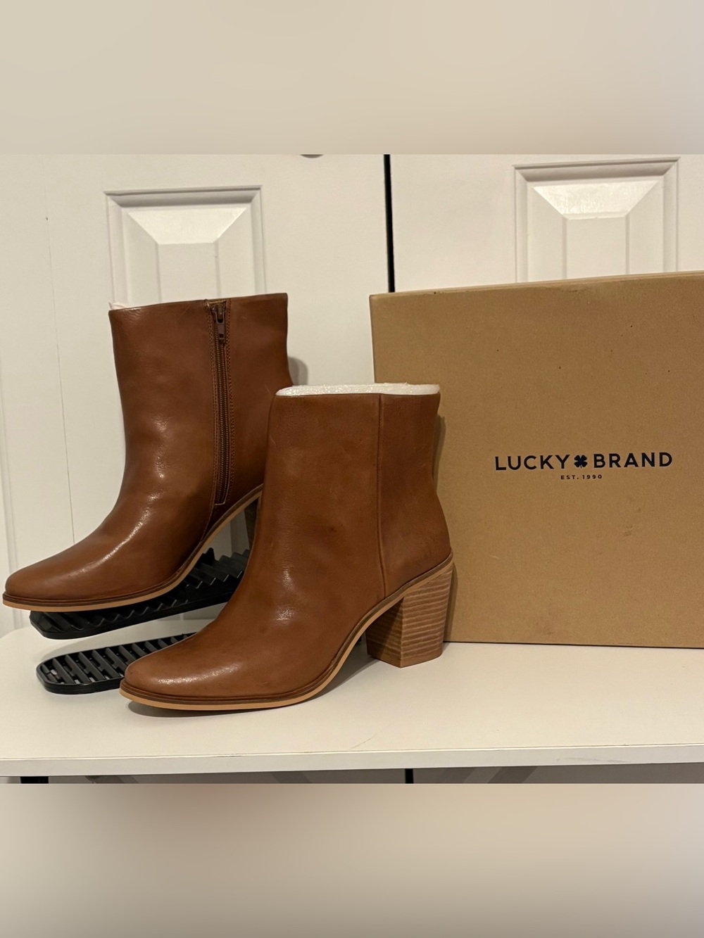 LUCKY BRAND, Cognac Leather Ankle Booties with Stacked Heel, Size 11, NIB